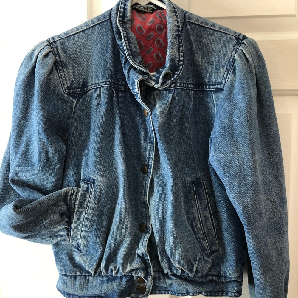 Blue Jean Jacket w Red Pattern Inside size M